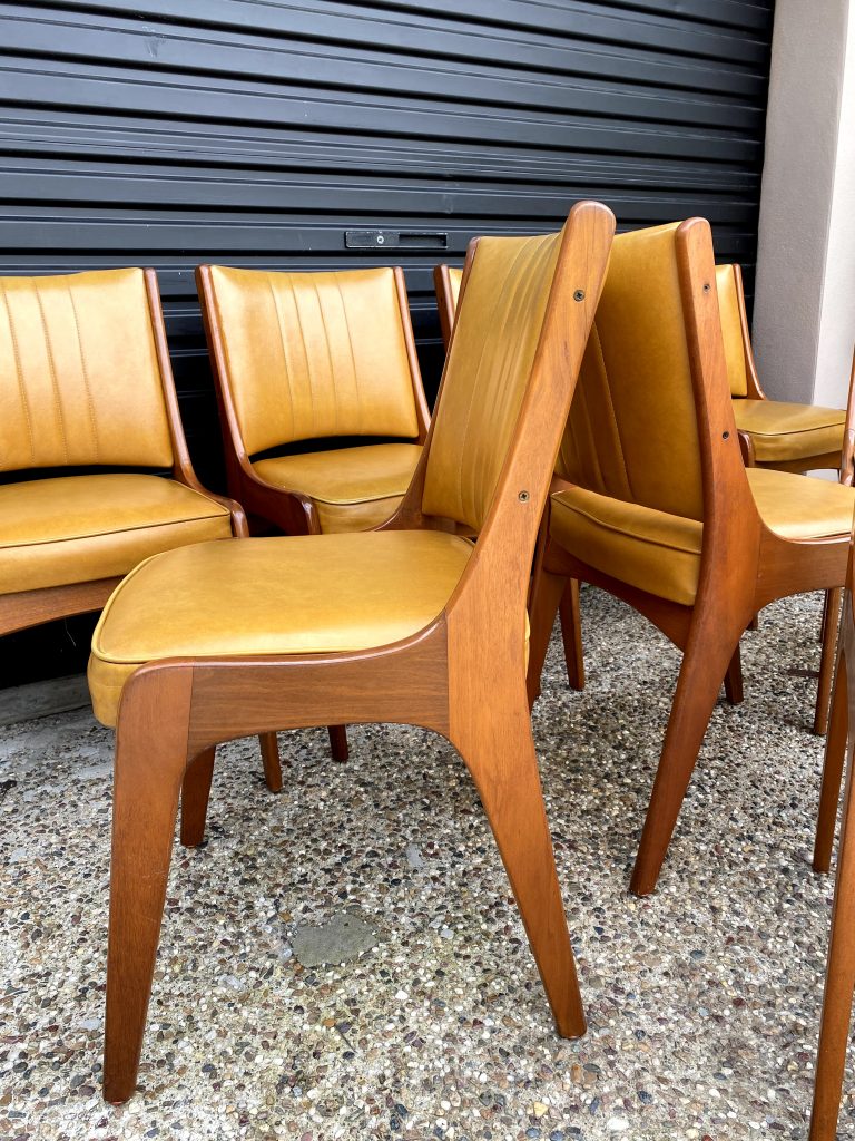 vinyl dining chairs